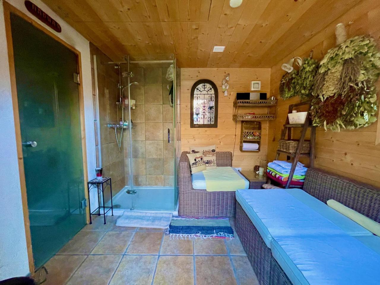 Mols Doodle'S Amazing Chalet -Walensee - Flumserberg - Churfirsten - Heidiland - Pool - Sauna מראה חיצוני תמונה