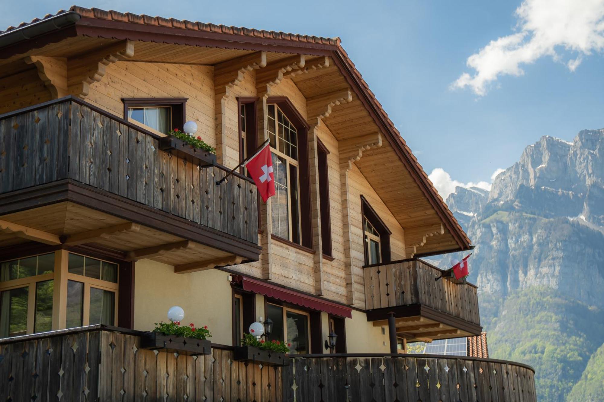Mols Doodle'S Amazing Chalet -Walensee - Flumserberg - Churfirsten - Heidiland - Pool - Sauna מראה חיצוני תמונה